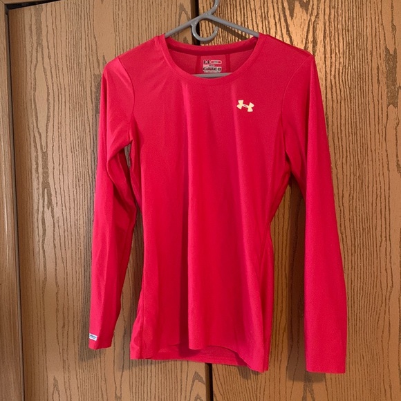 Women’s medium Under Armour heatgear long sleeve. - Picture 1 of 1